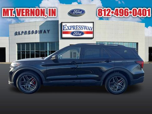Used 2025 Ford Explorer ST-Line w/ ST-Line Street Pack image 9