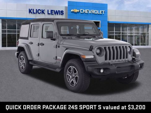 Used 2018 Jeep Wrangler Unlimited Sport S AWD/4WD image 1