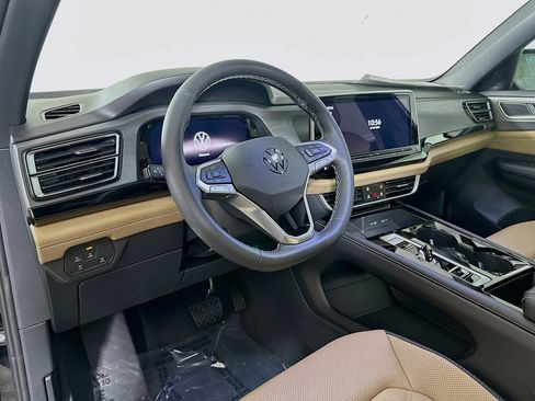 New 2026 Volkswagen Atlas Cross Sport SE image 9