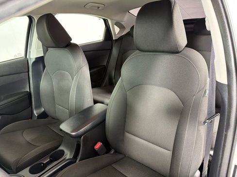 Used 2021 Kia Forte LXS image 13