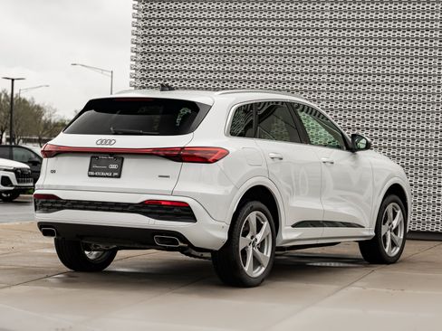 Certified 2025 Audi Q5 Premium w/ Premium Plus AWD/4WD image 3