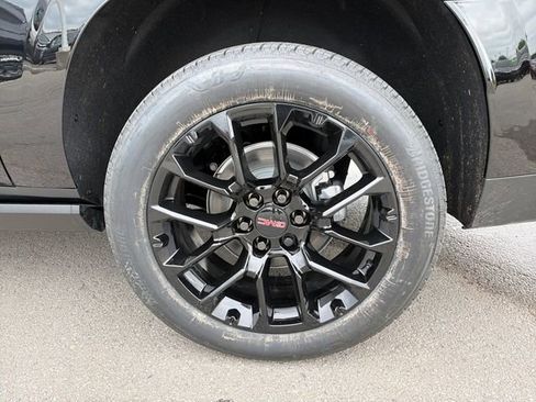 New 2026 GMC Yukon XL Denali w/ Denali Reserve Package AWD/4WD image 25