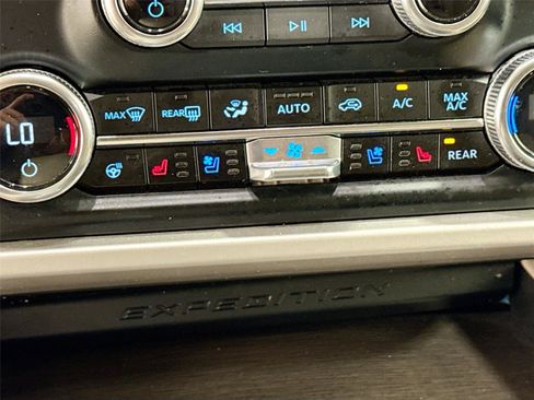 Used 2024 Ford Expedition Max Limited AWD/4WD image 21