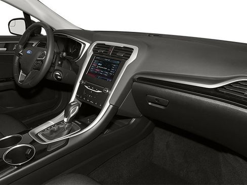 Used 2013 Ford Fusion SE FWD image 17