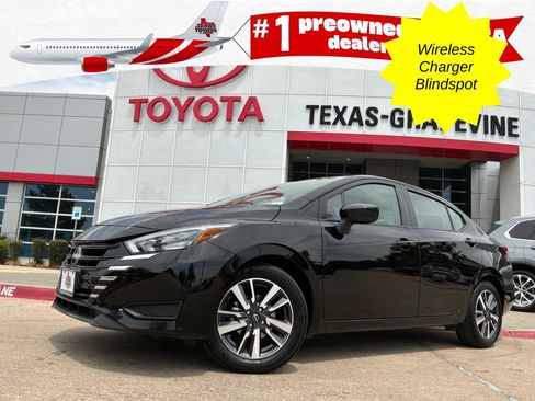 Used 2025 Nissan Versa SV FWD image 1