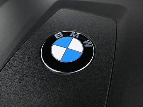 Used 2025 BMW X5 xDrive40i w/ M Sport Package AWD/4WD image 28