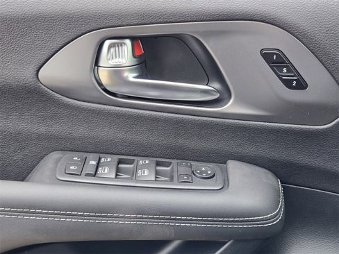 New 2026 Chrysler Pacifica Select image 22