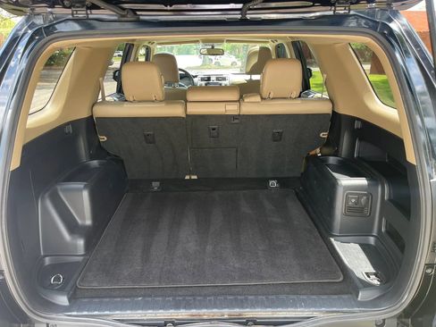 Used 2018 Toyota 4Runner SR5 Premium AWD/4WD image 15