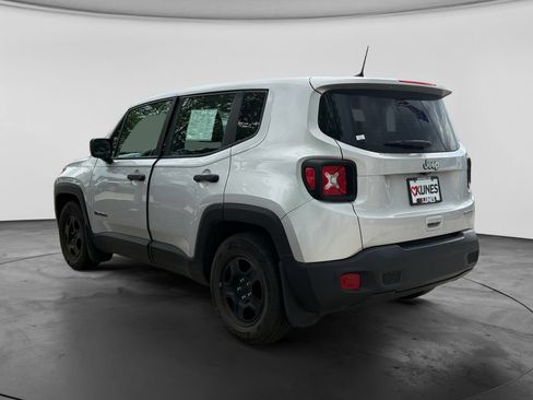 Used 2020 Jeep Renegade Sport w/ UConnect 7.0 Group FWD image 7