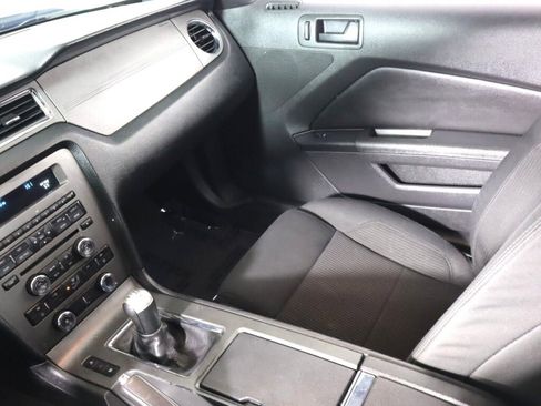 Used 2014 Ford Mustang Coupe image 25