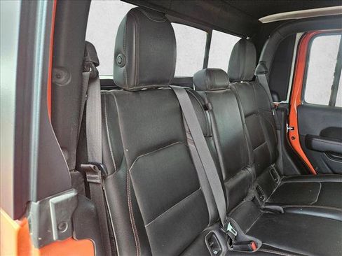 Used 2023 Jeep Gladiator Rubicon w/ LED Lighting Group AWD/4WD image 17