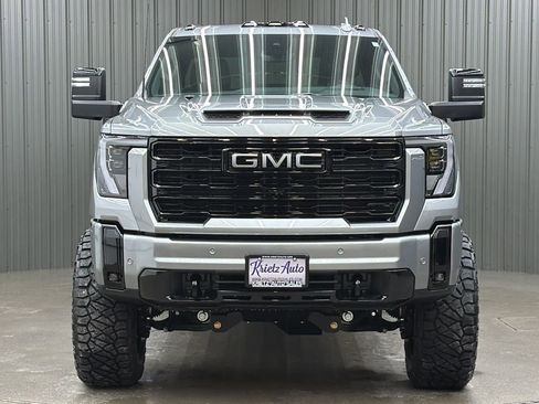 Used 2026 GMC Sierra 2500 AT4 w/ Max Trailering Package image 8
