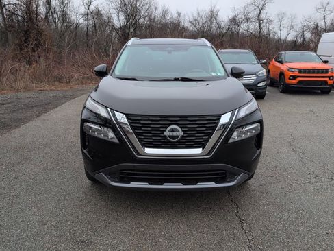 Used 2023 Nissan Rogue SL w/ SL Premium Package image 2