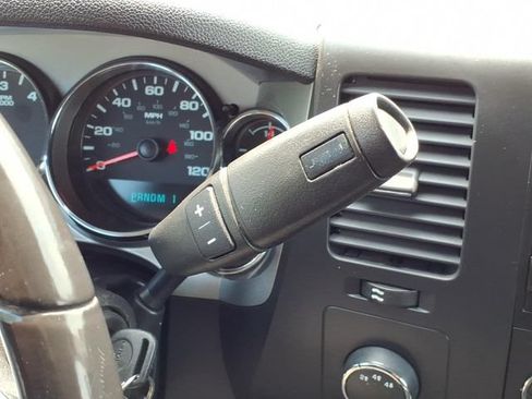 Used 2011 GMC Sierra 2500 SLE w/ SLE Preferred Package AWD/4WD image 20