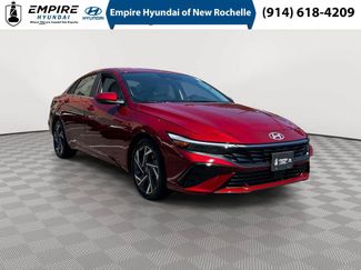 Used 2025 Hyundai Elantra Limited w/ Cargo Package FWD video 1