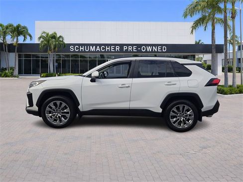 Used 2019 Toyota RAV4 XLE Premium w/ Cold Weather Package image 4