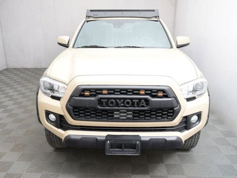Used 2019 Toyota Tacoma TRD Off-Road w/ Technology Package AWD/4WD image 2