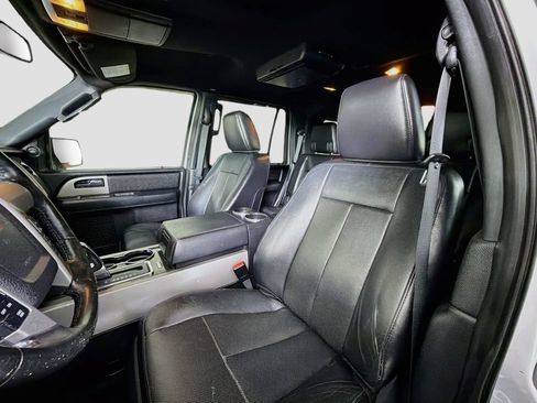 Used 2017 Ford Expedition Limited RWD image 14