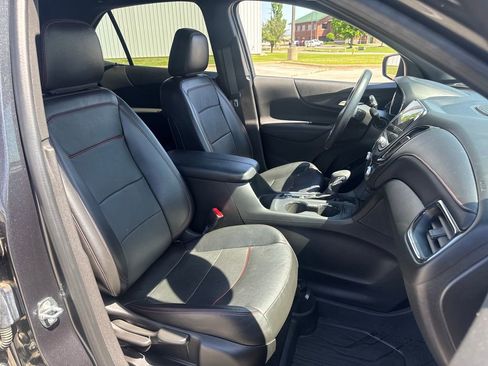 Used 2022 Chevrolet Equinox RS w/ RS Leather Package image 12