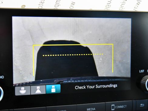 Used 2025 Honda CR-V LX image 21