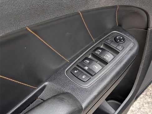 Used 2018 Dodge Charger R/T image 16