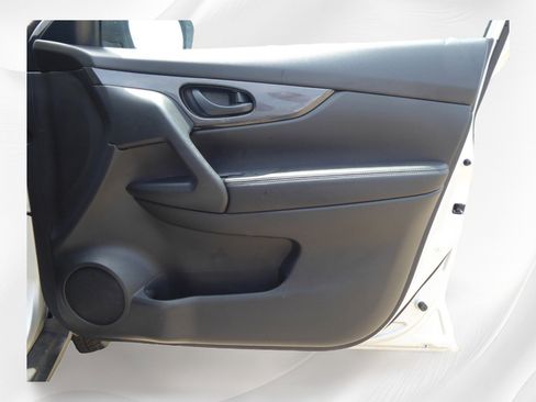 Used 2020 Nissan Rogue S image 20