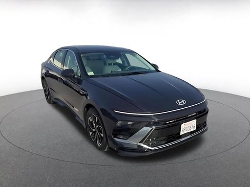 Used 2025 Hyundai Sonata SEL image 3