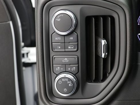 Used 2024 GMC Sierra 1500 Pro w/ Graphite Edition image 28