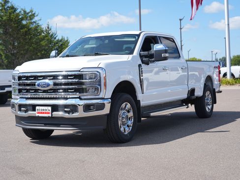 Used 2023 Ford F250 Lariat w/ Chrome Package AWD/4WD image 7