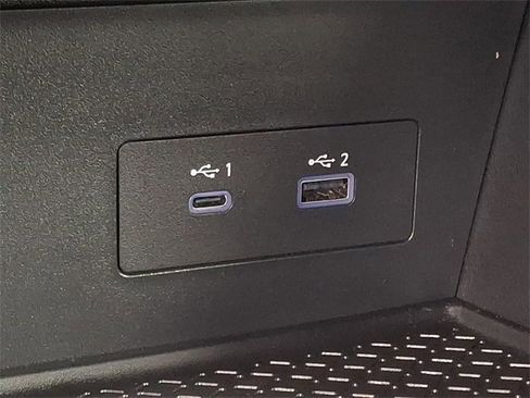 Used 2024 Nissan Pathfinder S image 26