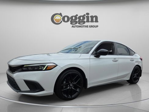 Used 2023 Honda Civic Sport image 1