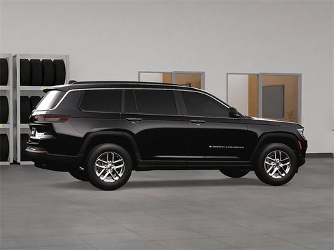 New 2023 Jeep Grand Cherokee L Laredo image 6