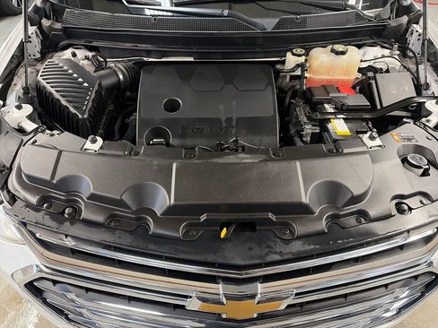 Used 2019 Chevrolet Traverse High Country w/ LPO, Floor Liner Package AWD/4WD image 4