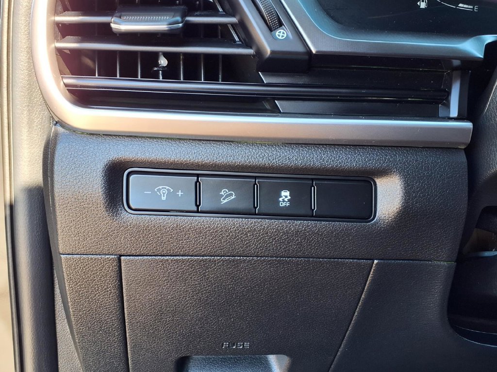 Certified 2024 Kia Telluride LX FWD image 22