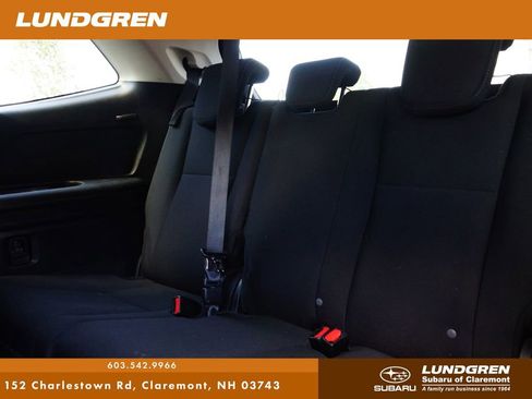 Used 2021 Subaru Ascent Premium w/ Convenience Package image 14