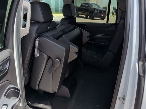 Used 2017 Chevrolet Suburban LT AWD/4WD image 37