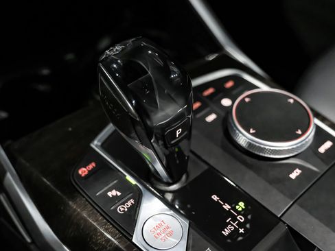 Used 2019 BMW 330i Sedan w/ Convenience Package image 28