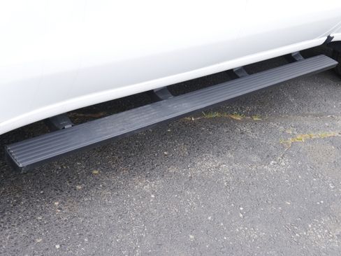 Certified 2025 Chevrolet Silverado 1500 LT AWD/4WD image 11
