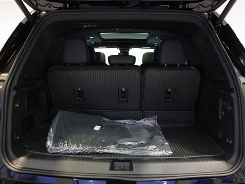 New 2026 Chevrolet Traverse RS w/ LPO, Floor Liner Package image 31