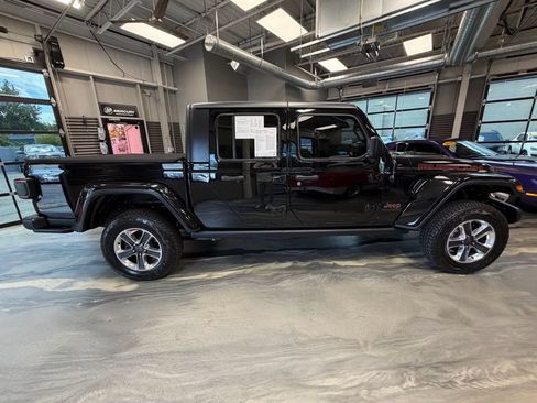 Used 2020 Jeep Gladiator Rubicon AWD/4WD image 34