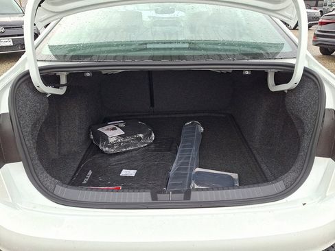 New 2026 Volkswagen Jetta SE image 19