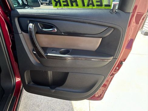 Used 2016 GMC Acadia SLT w/ Technology Package FWD image 17