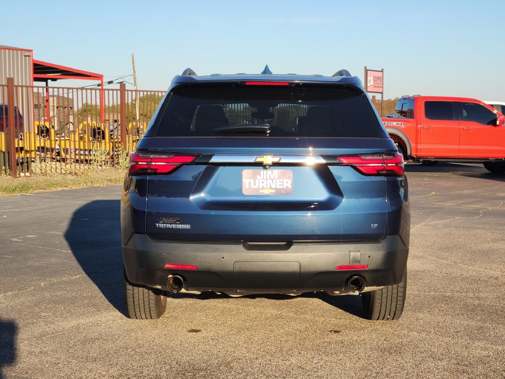 Used 2022 Chevrolet Traverse LT FWD image 6