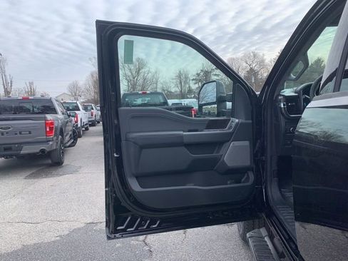 New 2026 Ford F350 Lariat w/ Black Appearance Package image 20