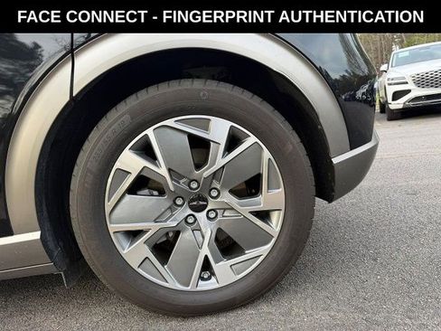 Used 2025 Genesis GV60 Advanced image 3