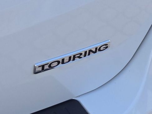 Used 2025 Honda Odyssey Touring image 9