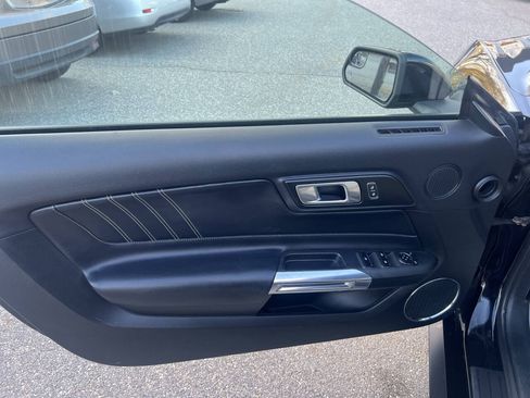 Used 2020 Ford Mustang Premium RWD image 18