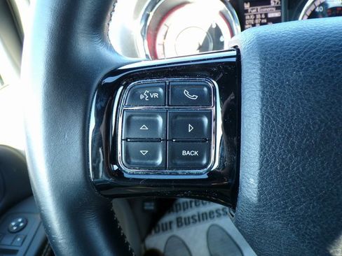 Used 2018 Dodge Grand Caravan SXT w/ Rear Park Assist Package image 19