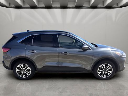 Used 2022 Ford Escape SEL image 6