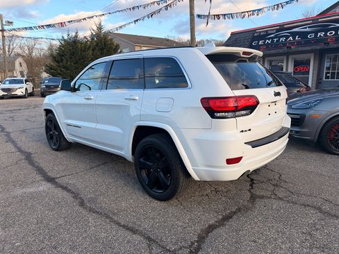 Used 2015 Jeep Grand Cherokee Altitude image 4
